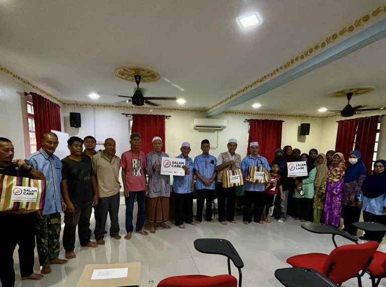 Sumbangan kepada asnaf Masjid Khairiah Lenggeng